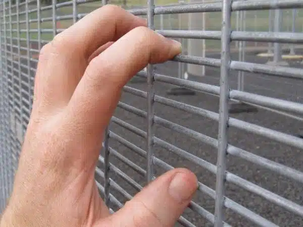 358-high-seucrity-fence-anti-climb